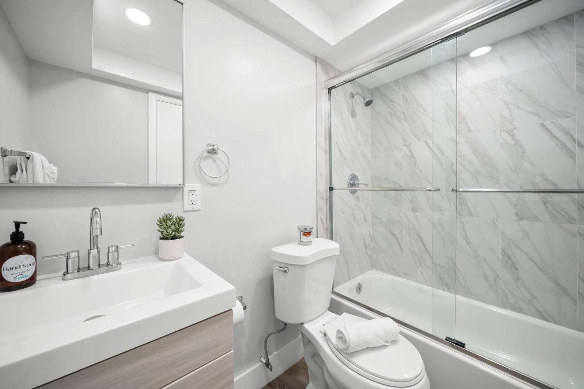 Bayview Regency Apartments By Lowkl Fort Lauderdale Room photo