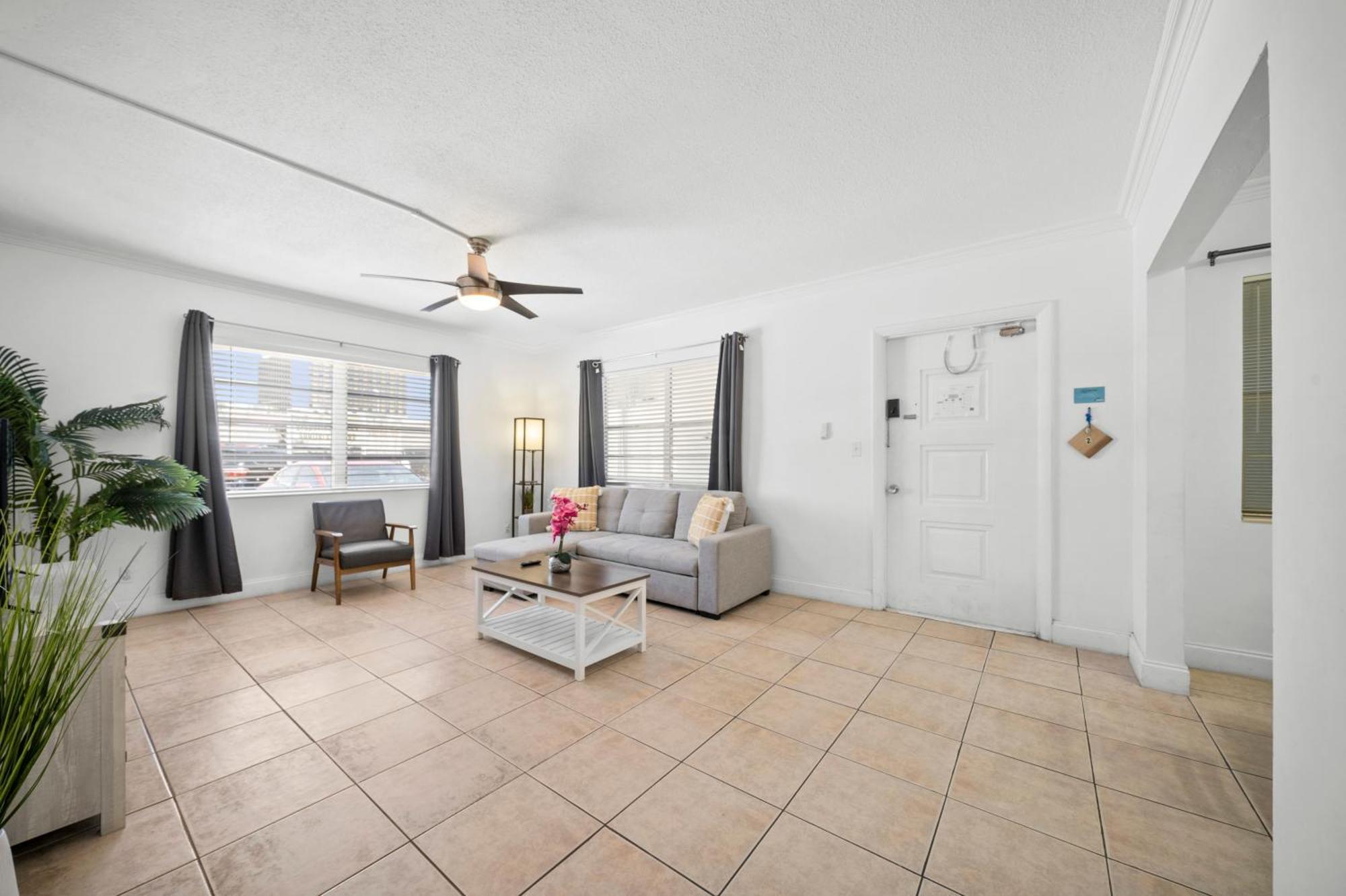 Bayview Regency Apartments By Lowkl Fort Lauderdale Exterior photo